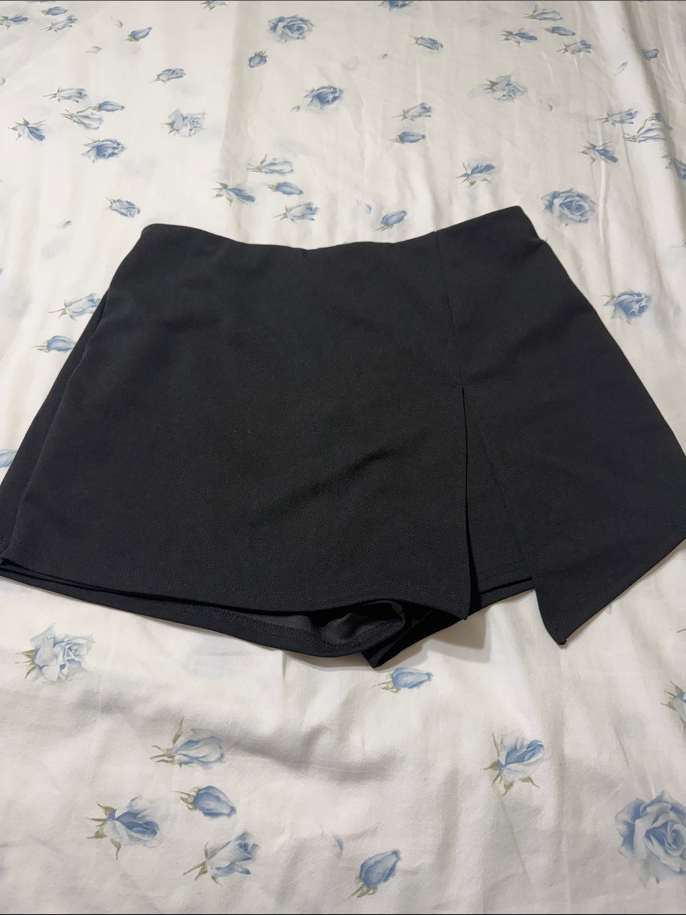 SHEIN Black Asymmetric Skort Shorts